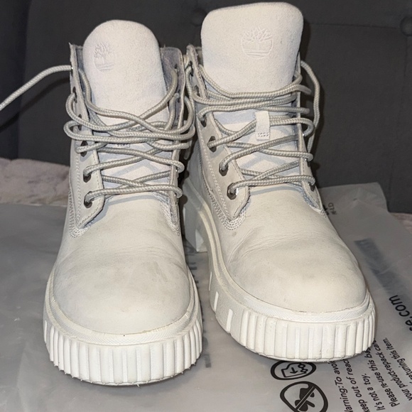 Timberland Women's Greyfield Mid Lace-Up Boot in Grey Violet - Picture 2 of 6